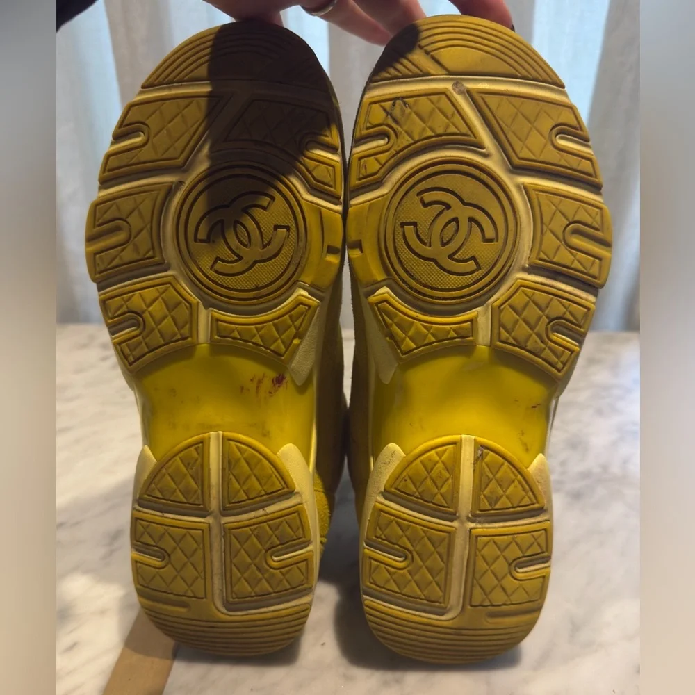 Chanel yellow suede sneakers (women’s) - Picture 7 of 8